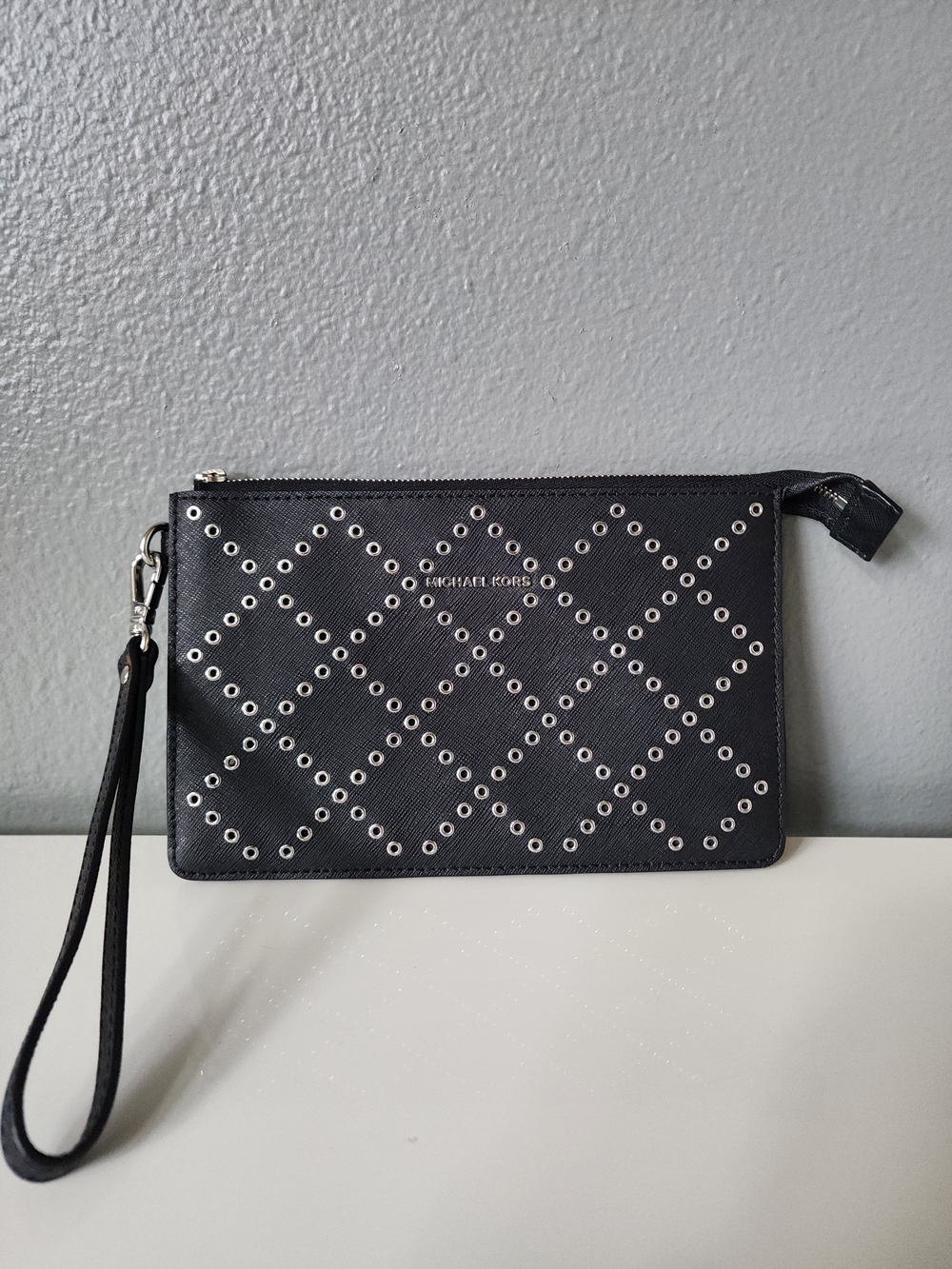 Michael Kors Daniela Grommeted Leather Wristlet Black Saffiano Zip Clutch Wallet